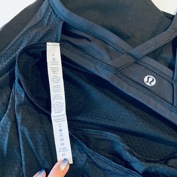 NWT Lululemon CYB Black Tank Bra Top Sz 4 - Picture 7 of 8